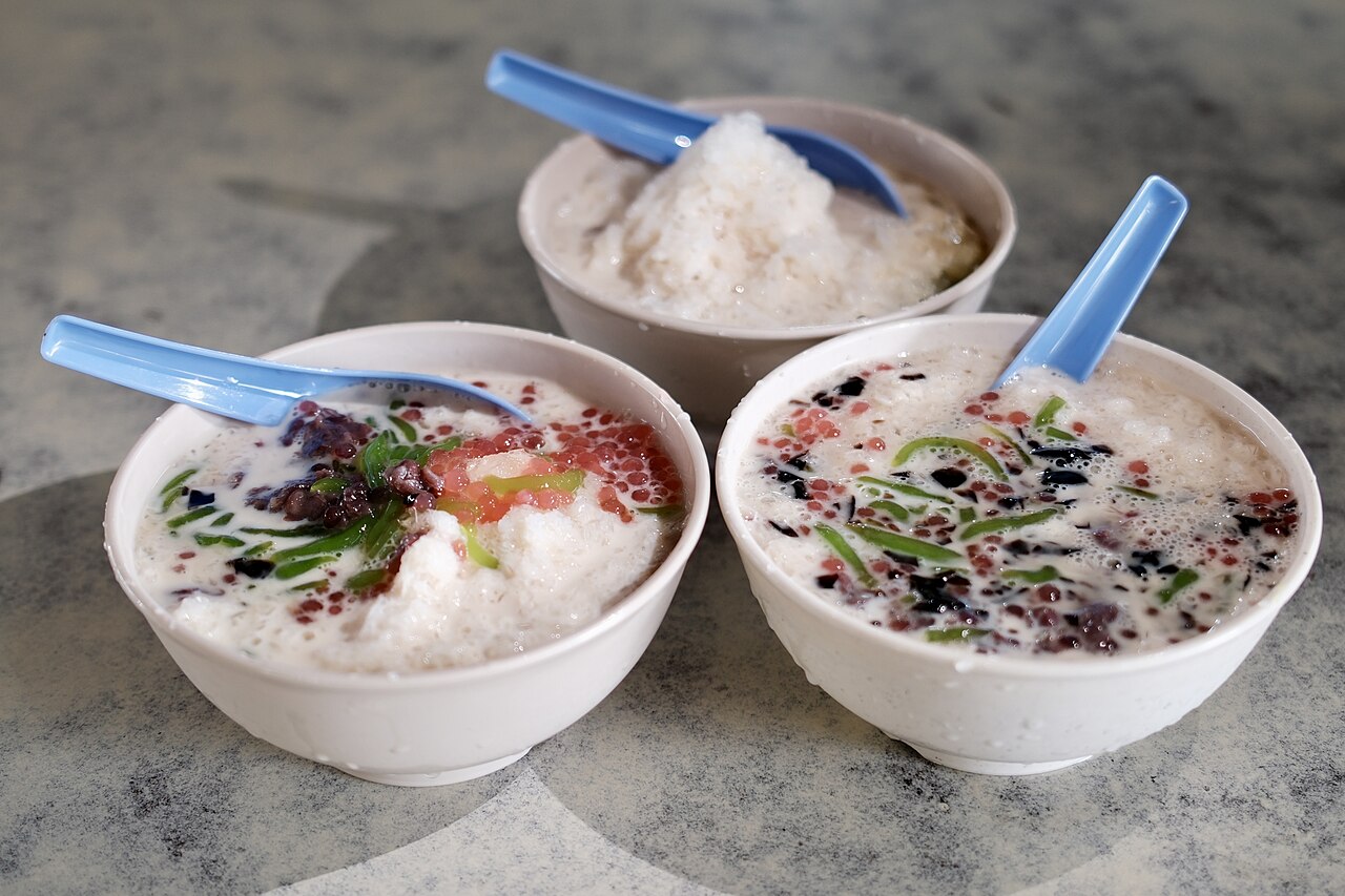 Johor Bahru Desserts: Cendol, Ice Kacang & More